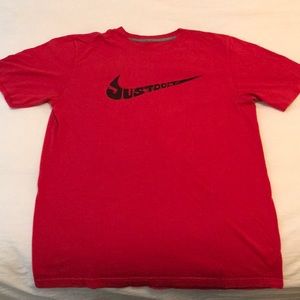 Nike Classic T-Shirt - Red